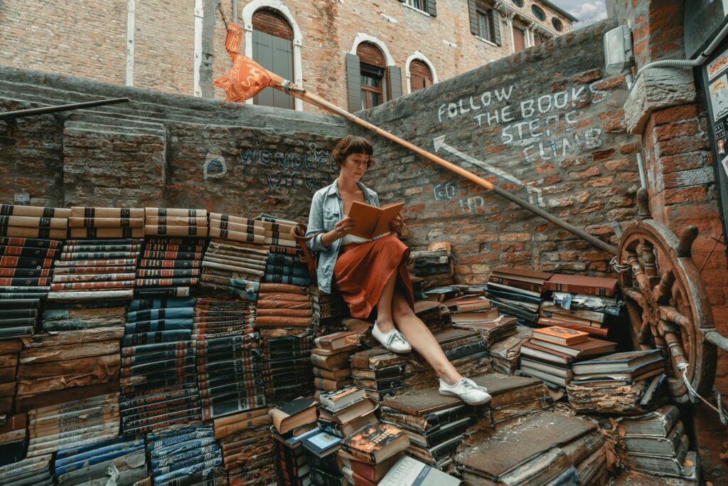 Libreria Acqua Alta Venice, Unique Library