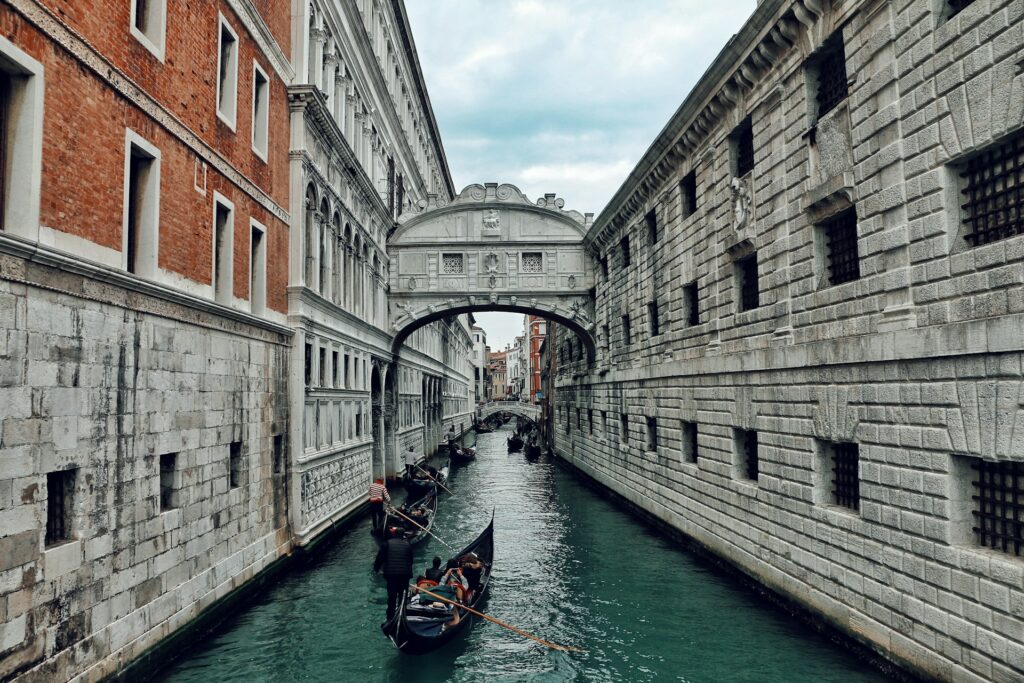 Venice's Ponte dei Sospiri